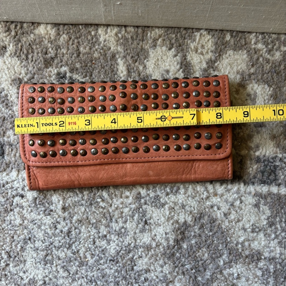 Viola Castellani Women's Vintage Italian Leather Studded Trifold Clutch Wallet - Picture 14 of 15